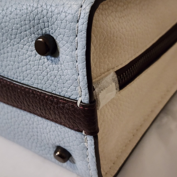 Coach NWT Cashin 22 - Picture 9 of 15